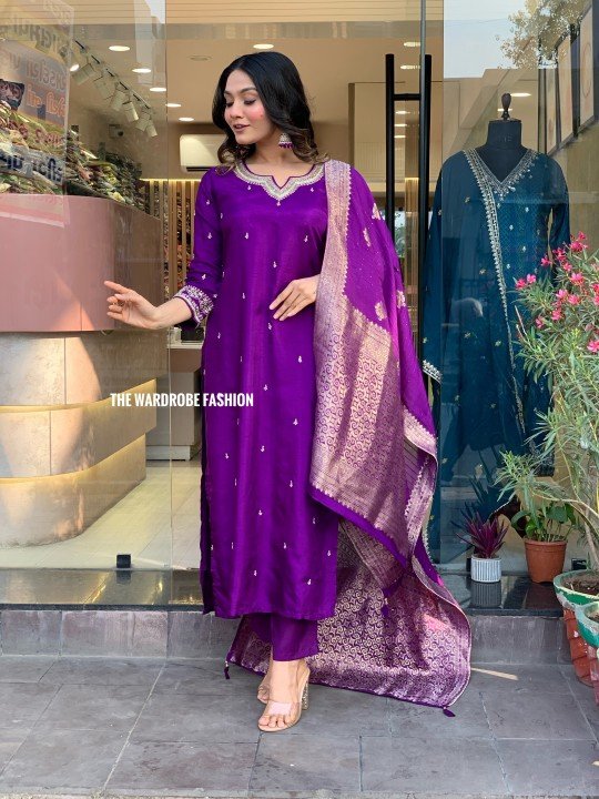 Purple vintage dress